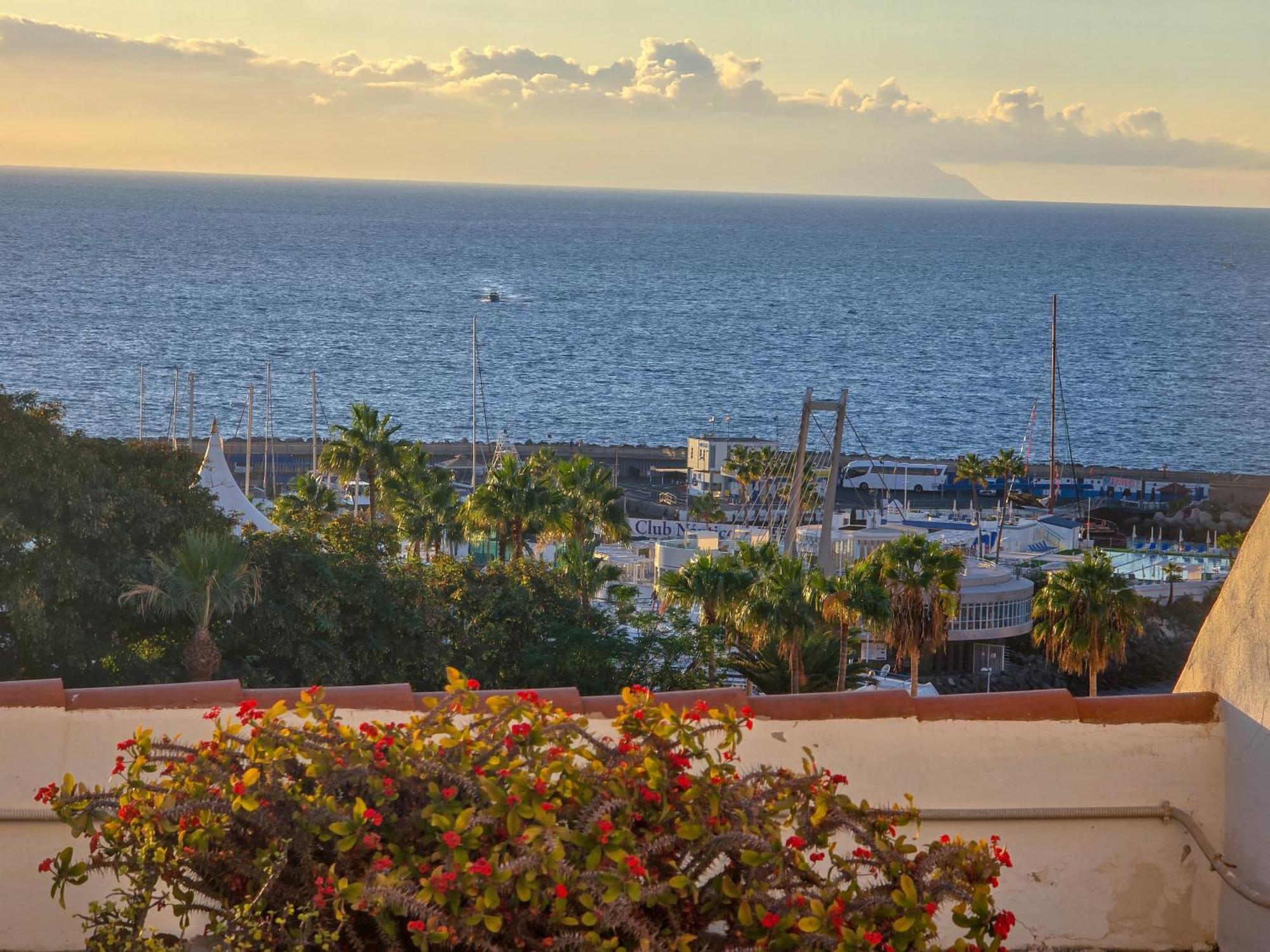 Aqua Sun Los Geranios By Helloapartments Costa Adeje  ภายนอก รูปภาพ